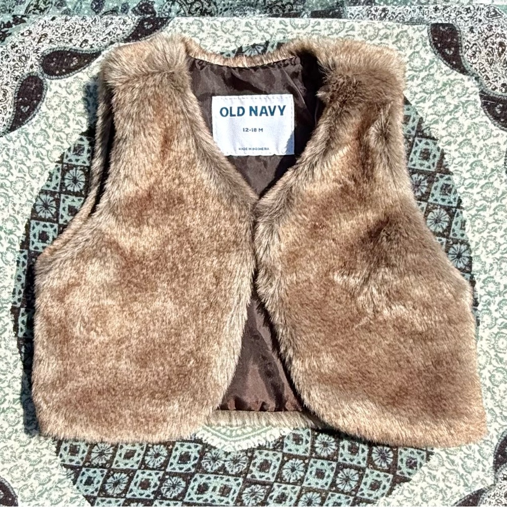 Old Navy Tan Faux Fur Vest. Never worn. Size 12 mo-18 mo.